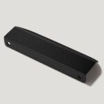 plank-hardware-cabinetry-fold-long-edge-pull-handle-matte-black-29626791133282