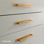 plank-hardware-handles-knobs-becker-grooved-d-bar-handle-solid-brass-28238931361890