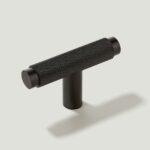 plank-hardware-handles-knobs-kepler-knurled-single-t-handle-black-28247108485218