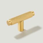 plank-hardware-handles-knobs-kepler-knurled-single-t-handle-solid-brass-28247105634402